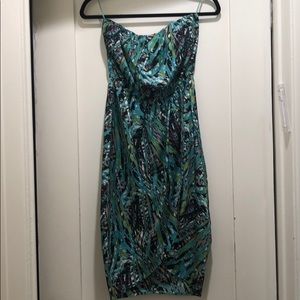 Green strapless dress